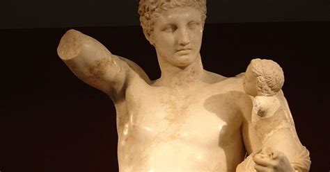 hermes con dionisio|Estatua de Hermes y el Niño Dionisio – Praxiteles .